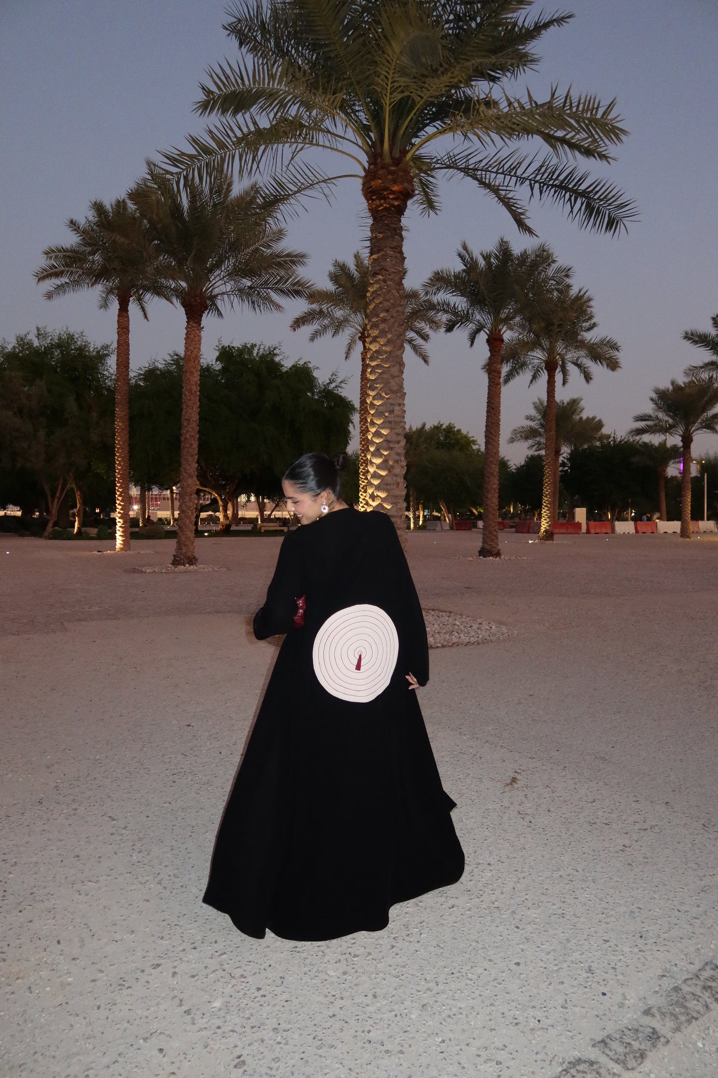 Dart pattern abaya